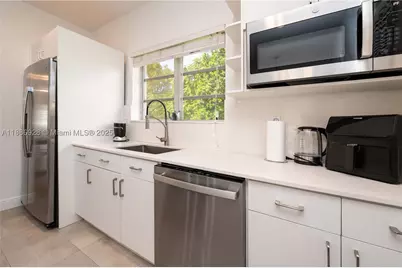 501 SW 24th #501, Miami, FL 33129 - Photo 5