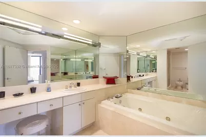 2000 Island #1002, Aventura, FL 33160 - Photo 13