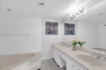 1000 Quayside #505, Miami, FL 33138 - Photo 15