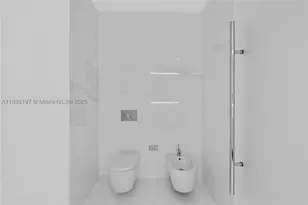 300 Biscayne Blvd, Miami, FL 33131 - Photo 23