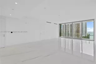 300 Biscayne Blvd, Miami, FL 33131 - Photo 1