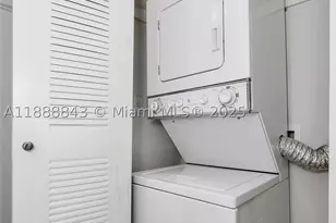 2101 Brickell, Miami, FL 33129 - Photo 17