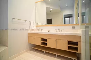 900 Brickell Key, Miami, FL 33131 - Photo 15