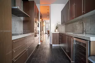 900 Brickell Key, Miami, FL 33131 - Photo 7