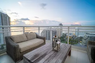 900 Brickell Key, Miami, FL 33131 - Photo 3