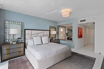 200 Biscayne Boulevard #3608, Miami, FL 33131 - Photo 13