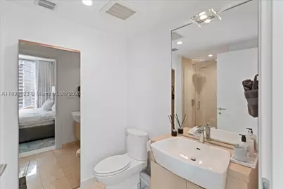 200 Biscayne Boulevard #3608, Miami, FL 33131 - Photo 21