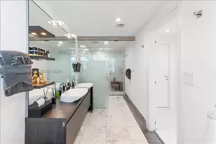 200 Biscayne Blvd, Miami, FL 33131 - Photo 17