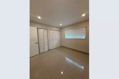 100 SE 5th #1, Hallandale Beach, FL 33009 - Photo 21