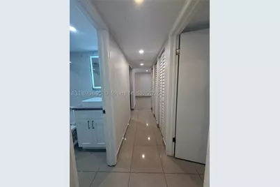 100 SE 5th #1, Hallandale Beach, FL 33009 - Photo 19