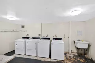 1351 NE Miami Gardens, Miami, FL 33179 - Photo 17