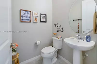 4735 Eucalyptus, Hollywood, FL 33021 - Photo 15
