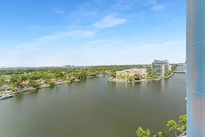 5838 Collins #11B, Miami Beach, FL 33140 - Photo 3