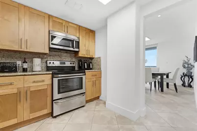 5838 Collins #11B, Miami Beach, FL 33140 - Photo 23