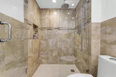 5838 Collins #11B, Miami Beach, FL 33140 - Photo 15