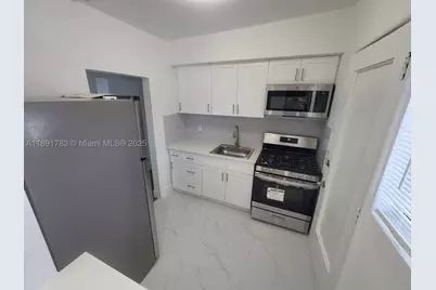 7435 Byron, Miami Beach, FL 33141 - Photo 7