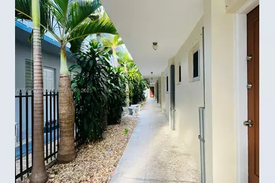 7435 Byron, Miami Beach, FL 33141 - Photo 3