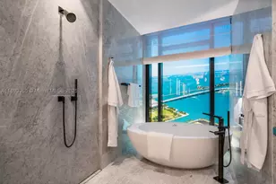 300 N Biscayne, Miami, FL 33132 - Photo 9