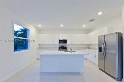 13203 SW 188th, Miami, FL 33177 - Photo 21