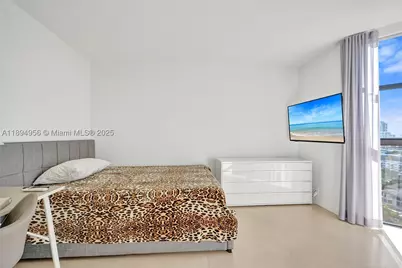 1000 E Island #1403, Aventura, FL 33160 - Photo 27