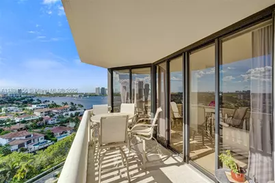1000 E Island #1403, Aventura, FL 33160 - Photo 17