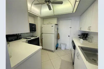 3505 S Ocean #917, Hollywood, FL 33019 - Photo 3
