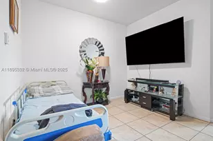 2104 NE 3rd, Homestead, FL 33033 - Photo 11