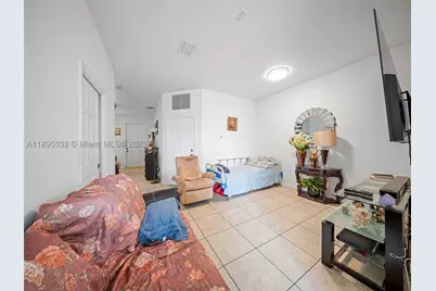 2104 NE 3rd, Homestead, FL 33033 - Photo 9