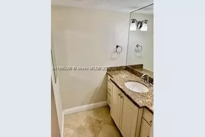 2625 Collins #1507, Miami Beach, FL 33140 - Photo 15