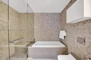 88 SW 7th, Miami, FL 33130 - Photo 11