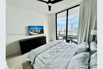 159 NE 6th #4807, Miami, FL 33132 - Photo 3