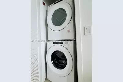 159 NE 6th #4807, Miami, FL 33132 - Photo 27