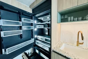 159 NE 6th, Miami, FL 33132 - Photo 13