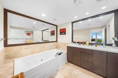1455 Ocean #1003, Miami Beach, FL 33139 - Photo 21