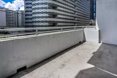 1050 Brickell #414, Miami, FL 33131 - Photo 27