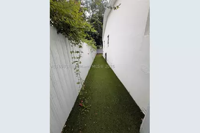 1132 NW 38th #1132, Miami, FL 33127 - Photo 9