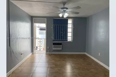 441 Collins #27, Miami Beach, FL 33139 - Photo 13