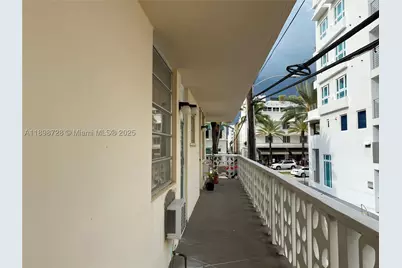 441 Collins #27, Miami Beach, FL 33139 - Photo 15