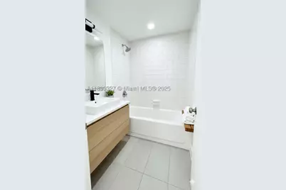 1351 NE Miami Gardens #1404E, Miami, FL 33179 - Photo 11