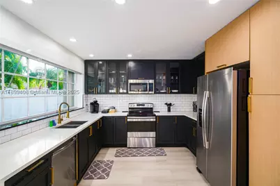 1244 Garfield, Hollywood, FL 33019 - Photo 5
