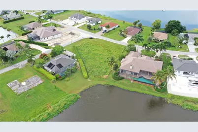 18018 Royal Hammock, Naples, FL 34114 - Photo 13