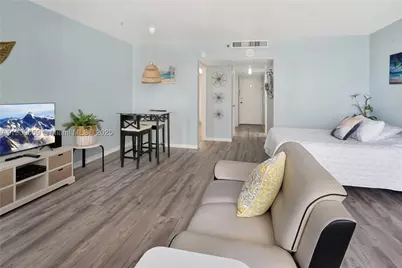 100 Lincoln #607, Miami Beach, FL 33139 - Photo 13
