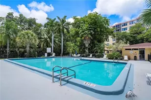17890 W Dixie, North Miami Beach, FL 33160 - Photo 7