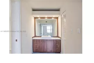 17890 W Dixie, North Miami Beach, FL 33160 - Photo 9