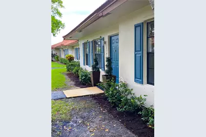 139 NE 1st, Hallandale Beach, FL 33009 - Photo 3