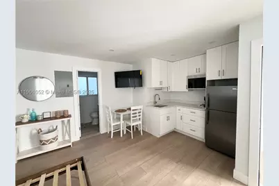312 Elm, Hollywood, FL 33019 - Photo 17