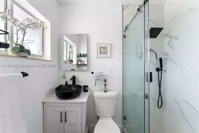 820 SW 17th #1, Miami, FL 33135 - Photo 17