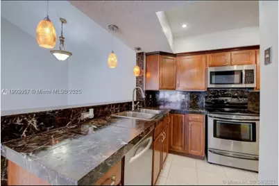 18850 NW 57th #306, Hialeah, FL 33015 - Photo 3