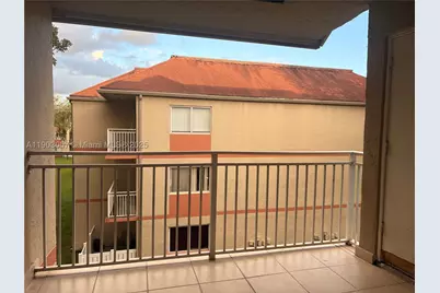 18850 NW 57th #306, Hialeah, FL 33015 - Photo 7