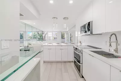 100 Lincoln #323, Miami Beach, FL 33139 - Photo 25